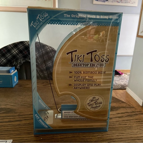 Tiki Toss Desktop Hook & Ring Game - Picture 1 of 7
